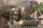 廣州公園裸體雕塑惹爭議