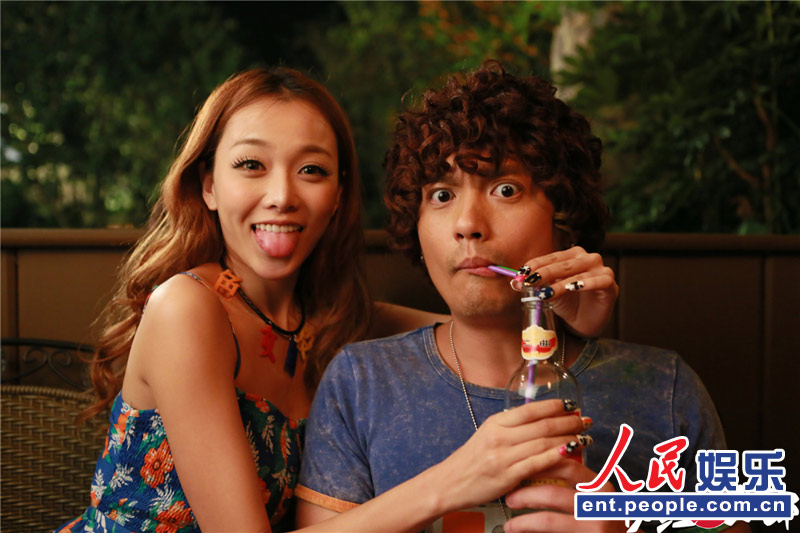 <em>粉红女郎</em>》张馨予霸气外露 卫生间上演<em>激情戏</em>