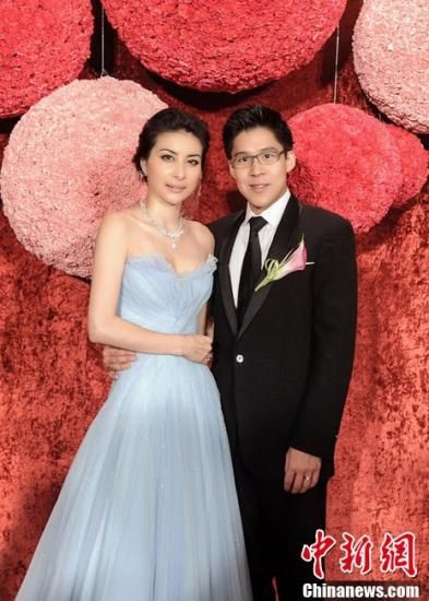郭晶晶剖腹产住富豪医院 主刀医生曾为王菲接生