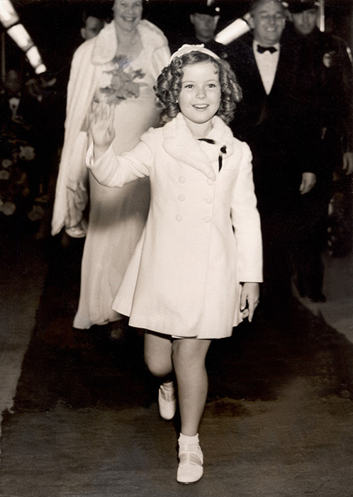 ����1937��6��26�������������Ƭ��ʾ���������˲����������������ϯ��Ӱ��ӳʽ���»���/����