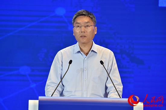 科学技术部党组成员、科技日报社社长李平致辞。摄影：人民网记者翁奇羽
