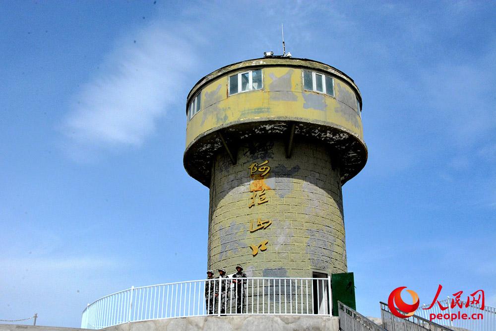 阿拉山口“風口第一哨”哨樓。薩妮婭 攝