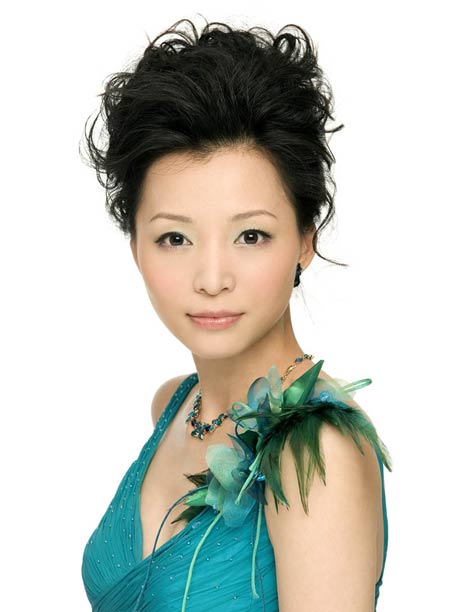 引用 引用 央视美女主持董卿写真