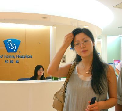 主持人吉雪萍提前诞下女儿 坚持顺产频换医院--
