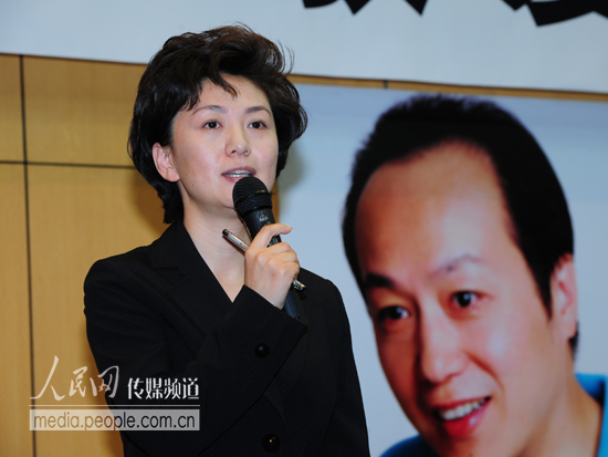 中央电视台《新闻联播》的播音员,也是89播音班的海霞也出席了活动图片