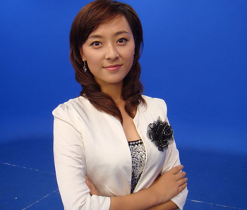 安徽卫视女主播吴婷在<em>节目</em>《<em>帮女郎</em>