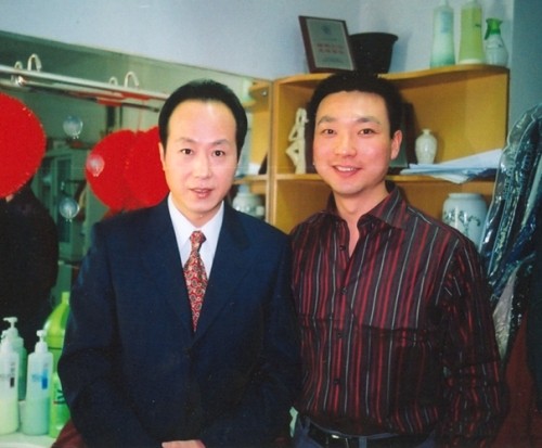 康辉流鼻涕播新闻获谅解 观众:主播是人不是神